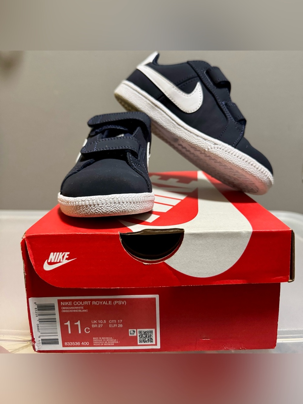 Nike Kids Velcro Sneakers - Navy & White